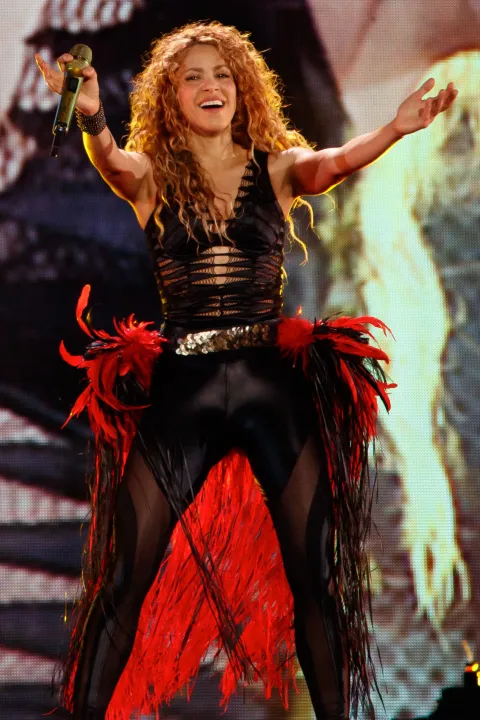 Shakira In Concert: El Dorado World Tour — кадр 4
