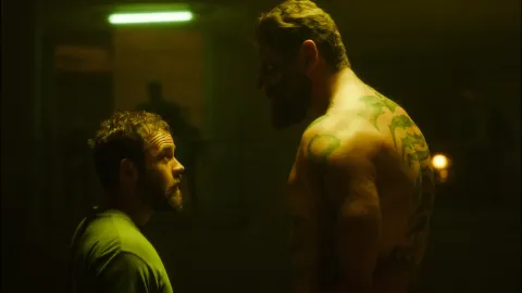 Клуб «Кастет» — кадр 6