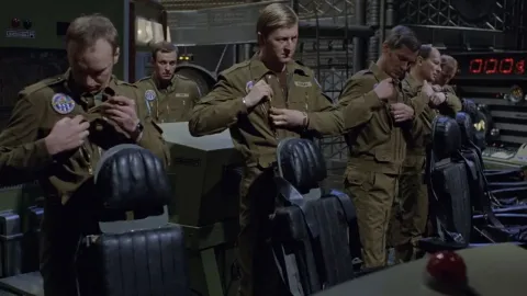 Дознание пилота Пиркса — кадр 10