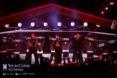 BTS на концерте в Пусане — кадр 3