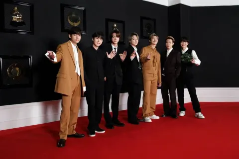 Памятники BTS: За пределами звезды — кадр 7