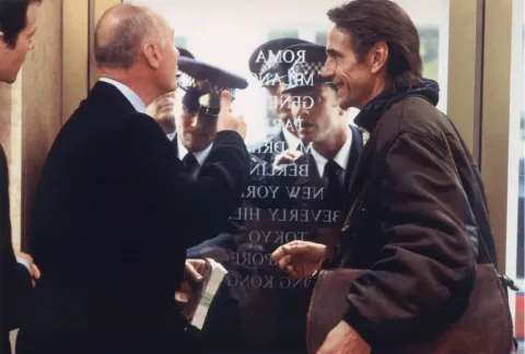 А теперь, дамы и господа. — кадр 5
