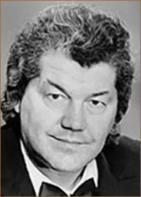 Евгений Райков
