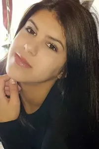Луана Пирес
